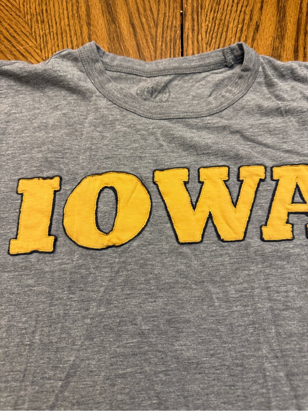 47 Brand Iowa Hawkeyes Gray Short-Sleeve Iowa Graphic Tee with Yellow Lettering - Picture 5 of 5